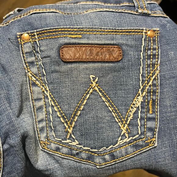 Wrangler Retro Mae Boot Cut Mid Rise Jeans 5x32 Stretch Western Denim Faded Boho - Picture 5 of 9